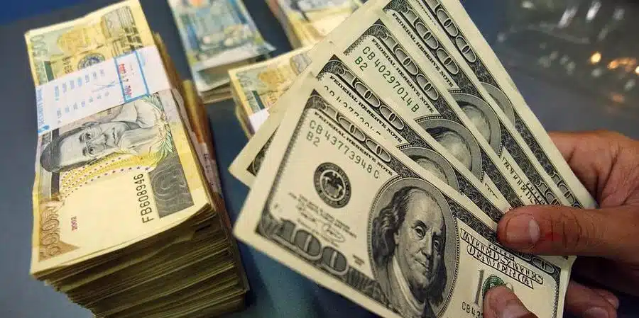 DOLAR