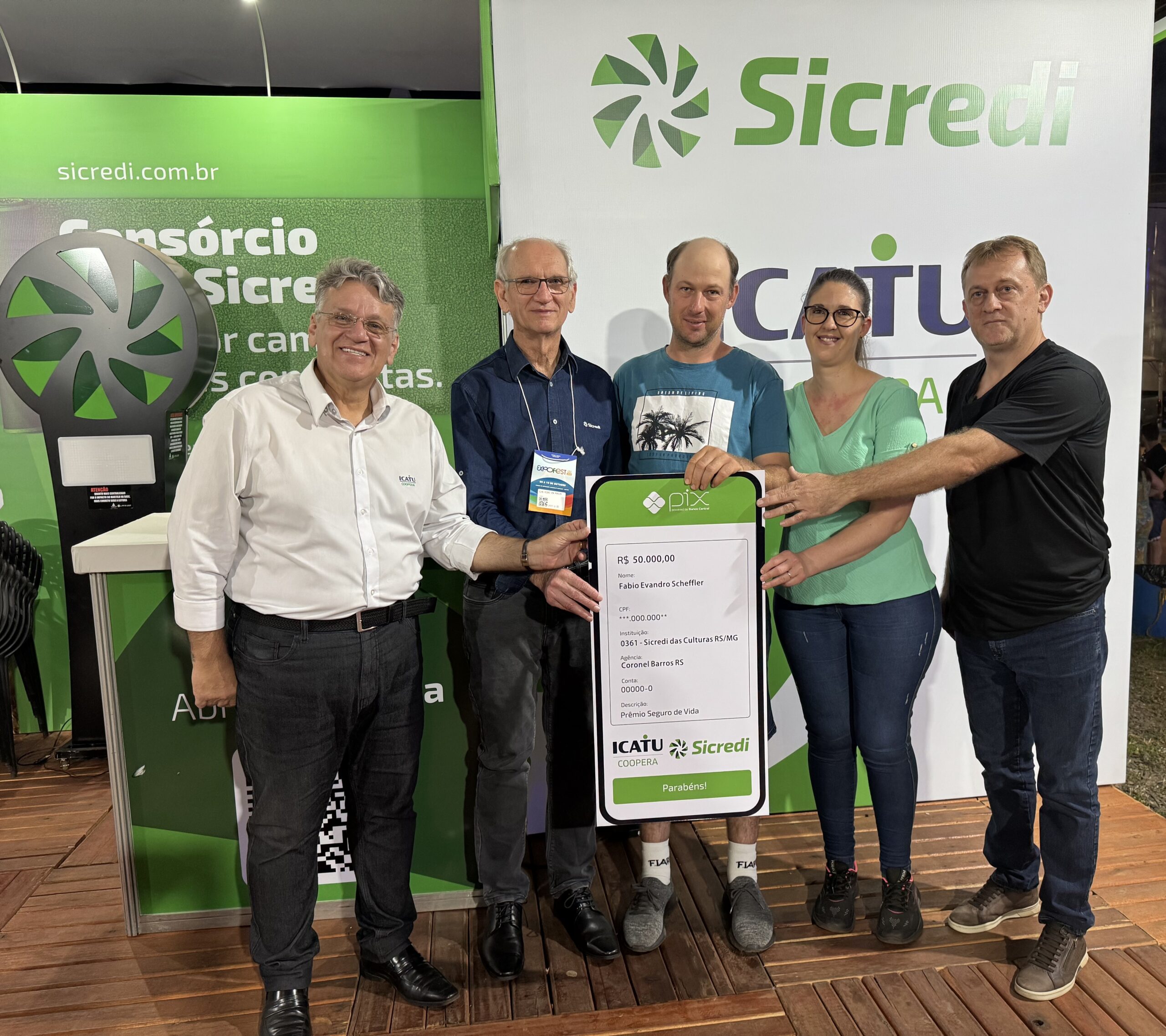 Associado do Sicredi em Coronel Barros recebe premiação do Seguro de Vida