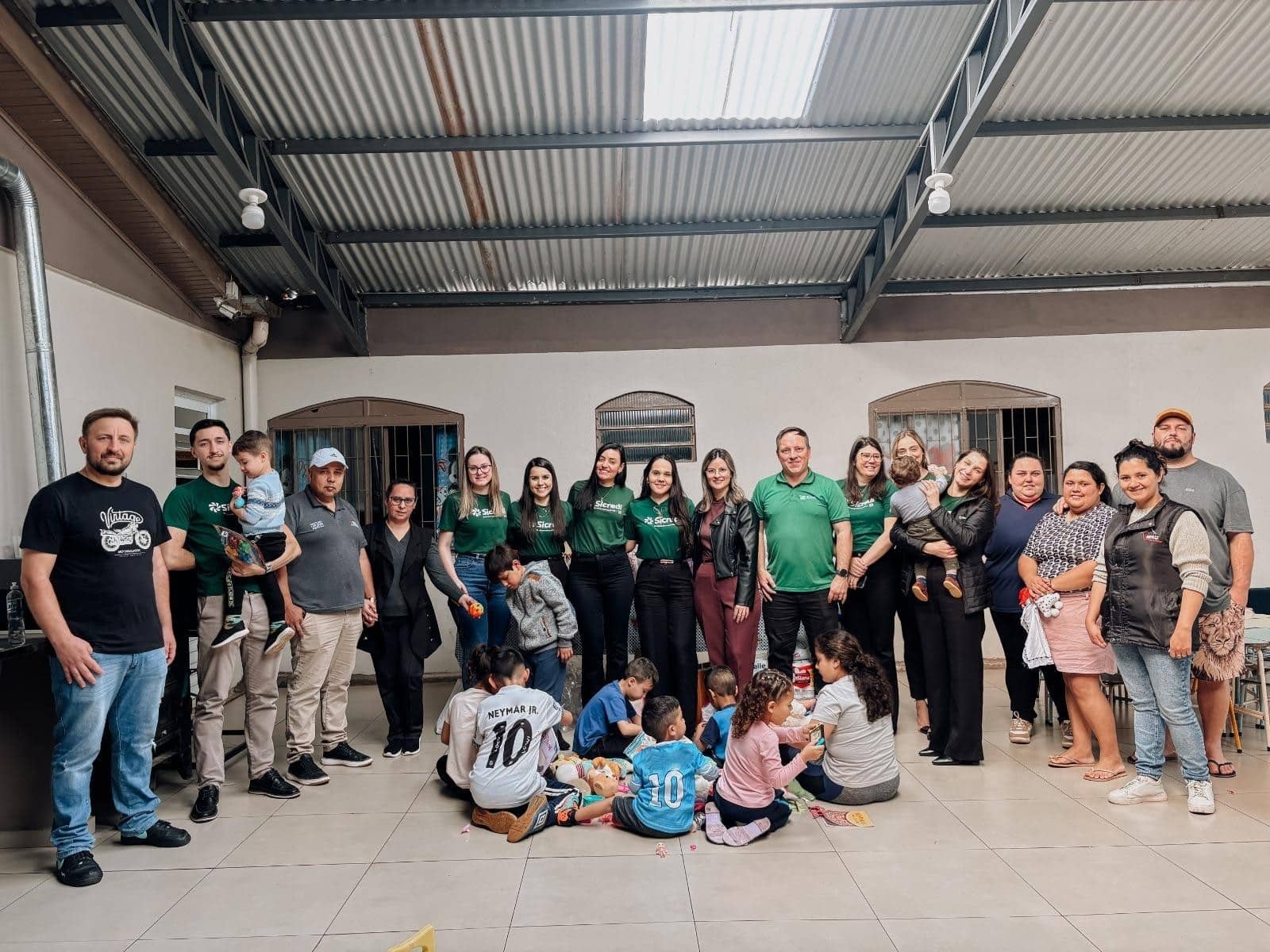 Dia C mobiliza agências do Sicredi de Ijuí e beneficia entidades com doações