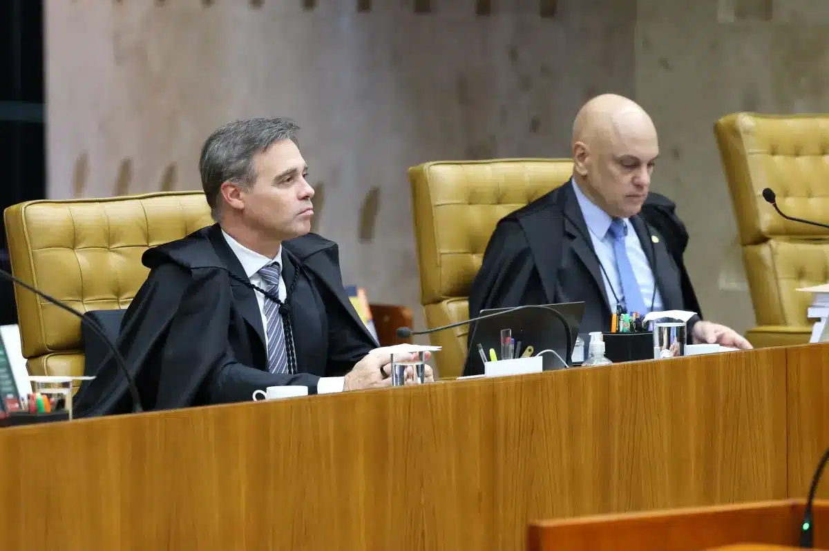 andre-mendonca-alexandre-de-moraes-plenario
