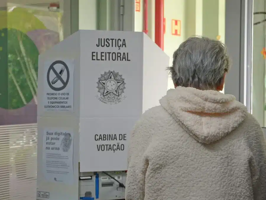 cabina de votacao (1)